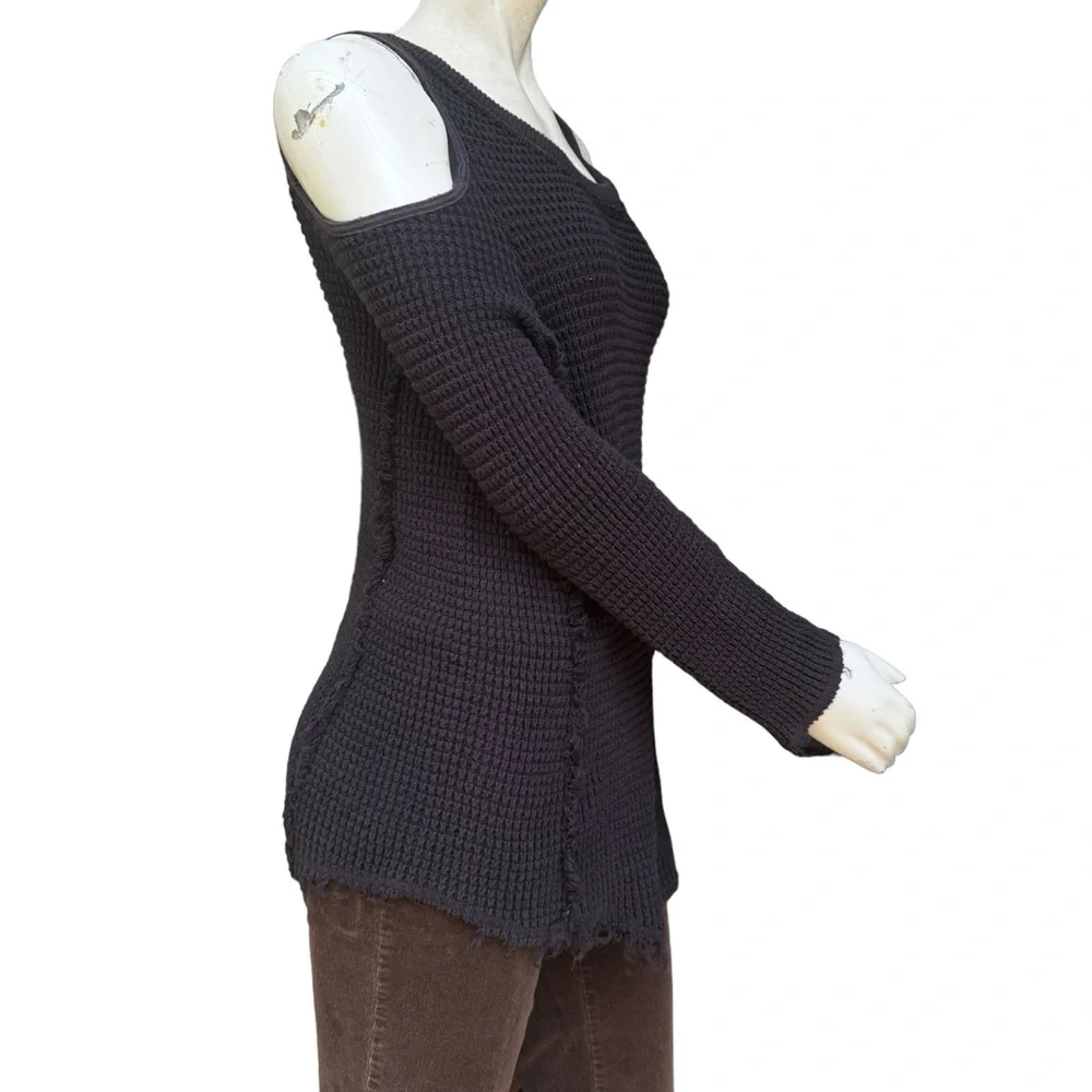 Free People Dark Gray Chunky Knit Oversized Cold Shoulder Raw Hem Sweater Small